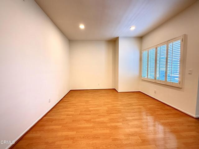 Building Photo - 360 S Los Robles Ave