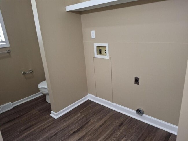 Building Photo - 226 Sunnydale Dr