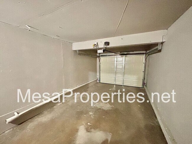 Building Photo - 1749 E Fairfield Ct