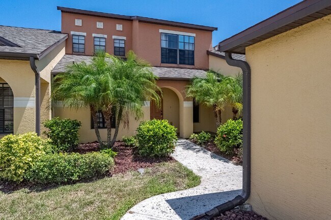 Building Photo - 3 bedroom, 2 bathroom townhome in Sonesta ...
