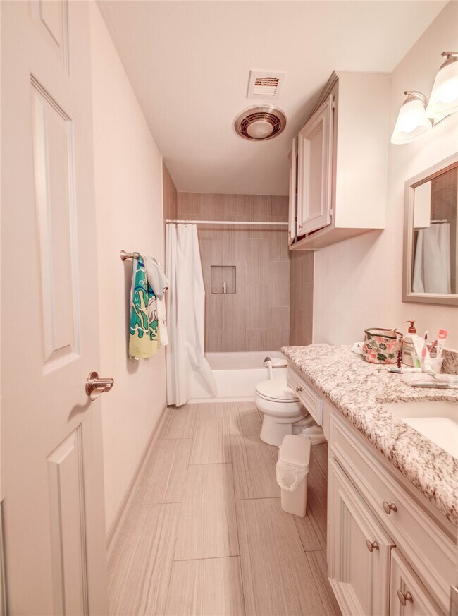 Building Photo - 14226 Woodnook Dr