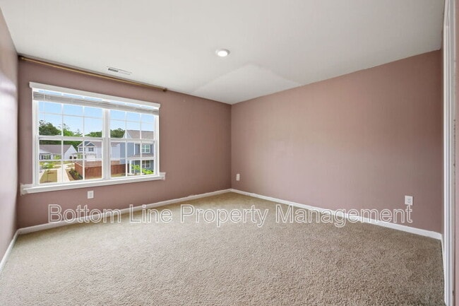 Building Photo - 413 Tucana St