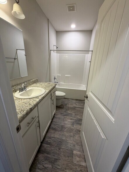 Building Photo - 8465 Crissy Ln