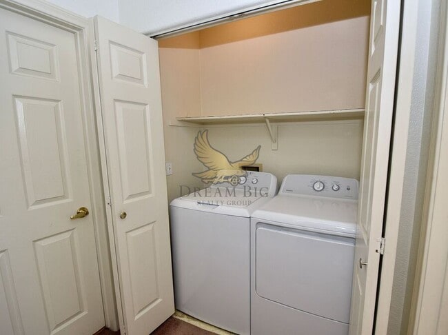 Building Photo - 3320 S Fort Apache Rd