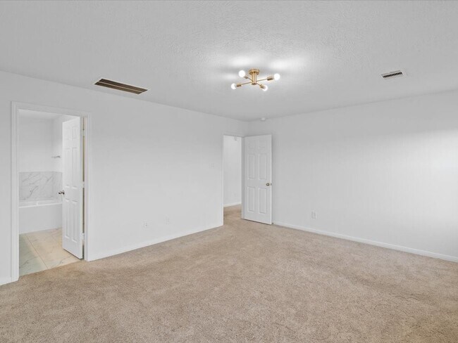 Building Photo - 8218 Leisure Pt Dr