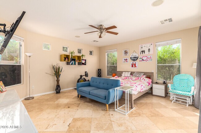 Building Photo - 423 E Mead Dr