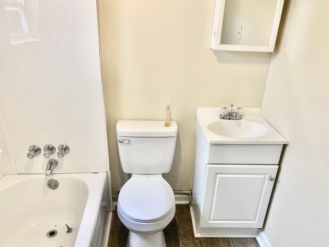 Building Photo - 1069 Flint Hill St