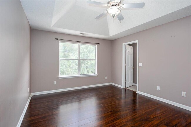 Building Photo - 5414 Sweetsprings Dr SW