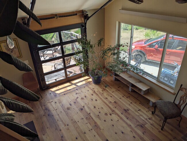 Building Photo - 6009 Blue Spruce Dr