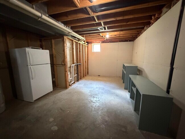 Building Photo - 1112 Pepperhill Cir