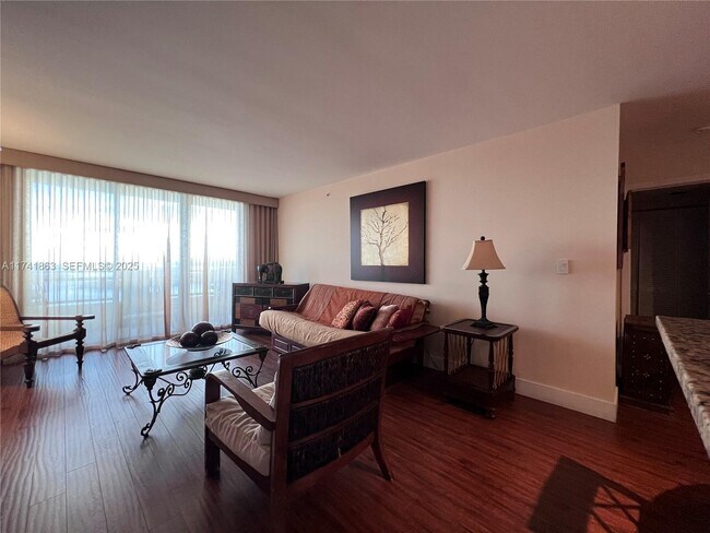 Building Photo - 90 Alton Rd