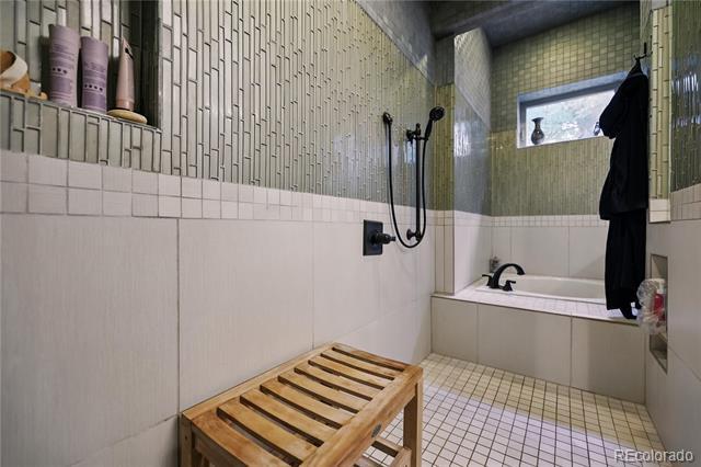 Building Photo - 514 E Bijou St