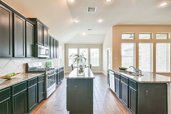 Building Photo - 12617 White Cove Dr
