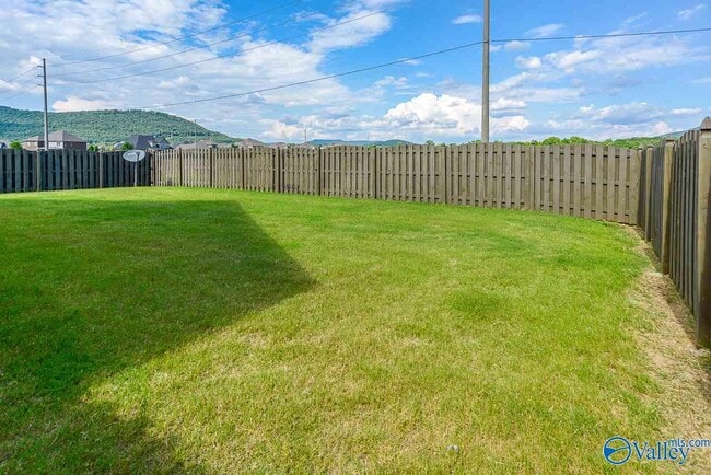 Building Photo - 3031 Greenway Cir SE