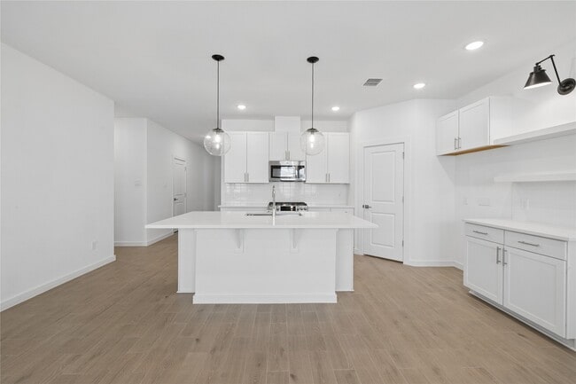 Building Photo - 8434 Tranquil Bay Ct