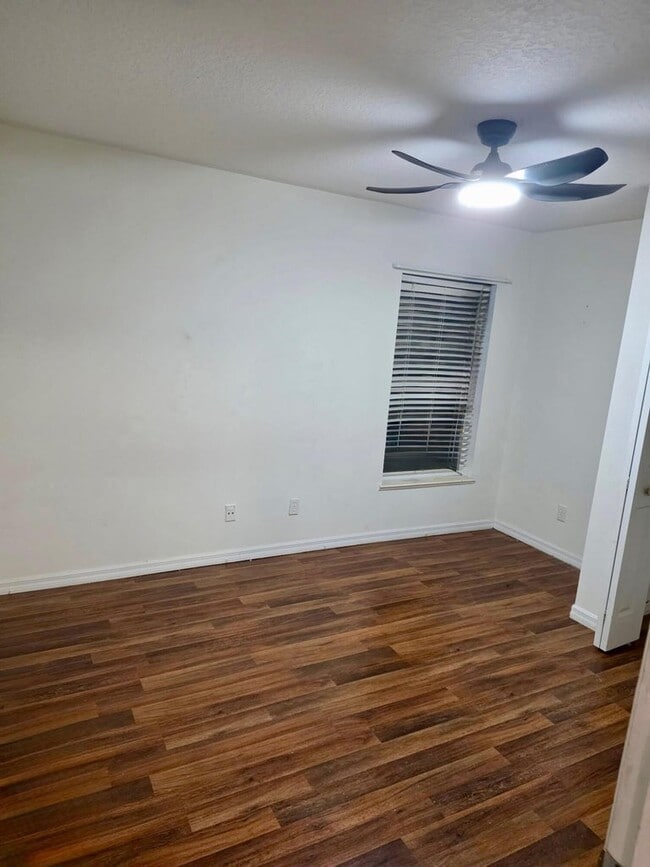 Building Photo - 2249 SE Glover St