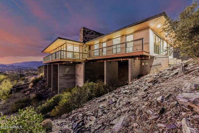 Building Photo - 6111 Victoria Dr