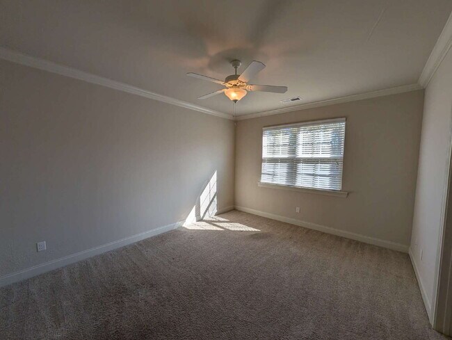 Building Photo - 4140 Fieldstone Lp