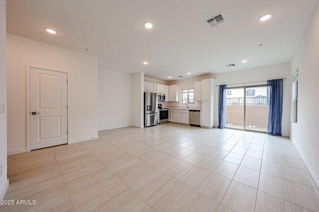 Building Photo - 2837 W Eagle Talon Trail