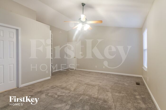 Building Photo - 757 Kingston Cir