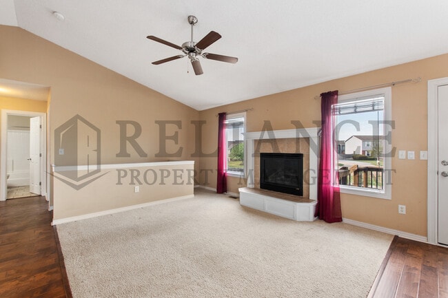 Building Photo - 5911 Hartford Dr