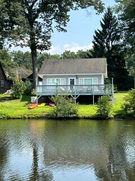 Primary Photo - 153 Cottage Rd
