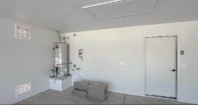 Building Photo - Modern Benson Home For Rent
