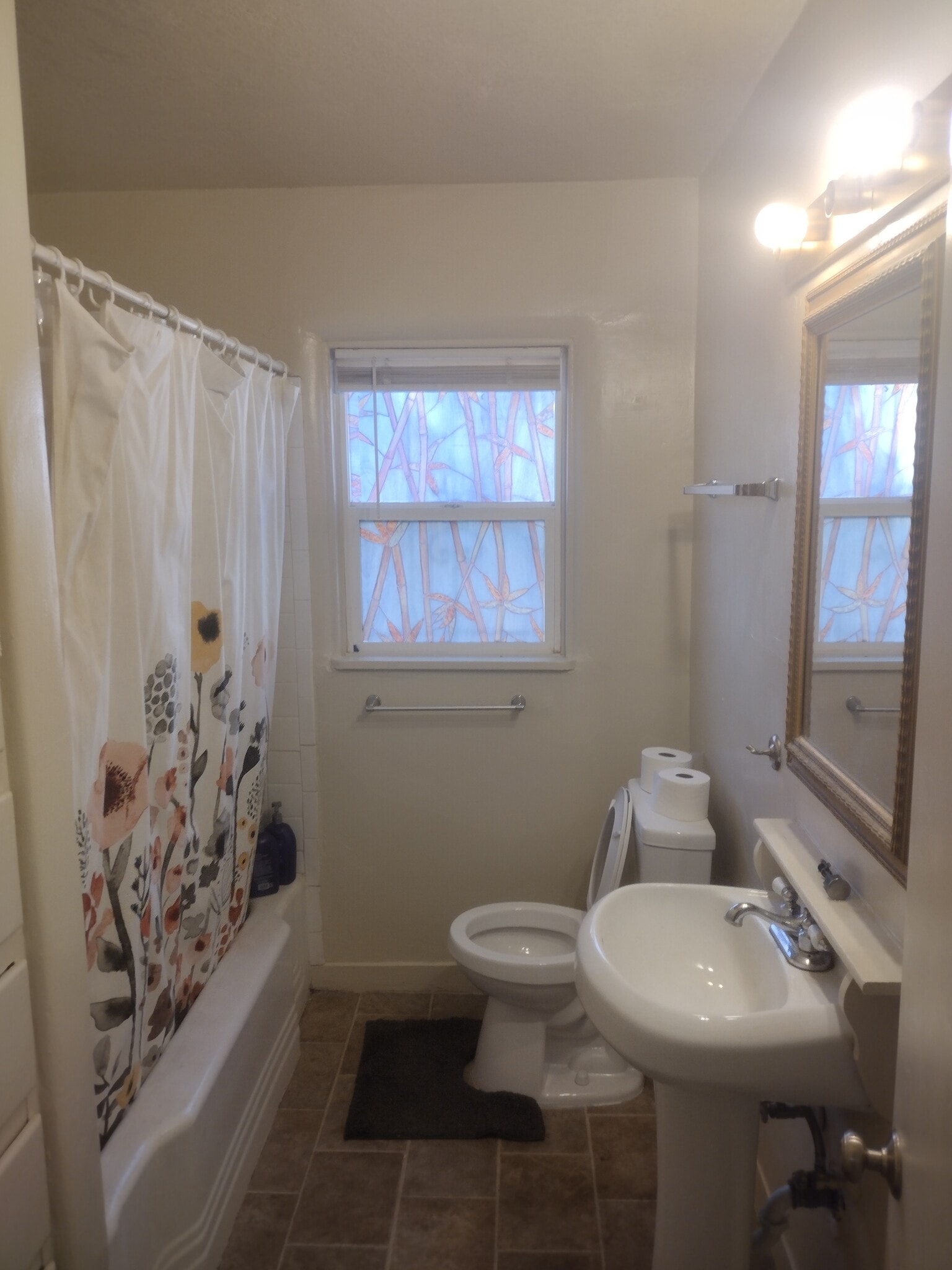 Building Photo - 1204 Coal Ave SE