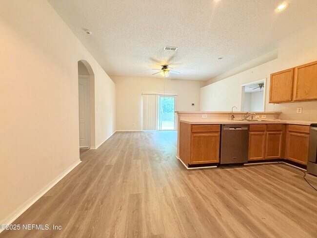 Building Photo - 312 Turtle Dove Dr