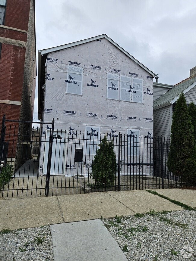 Building Photo - 3540 S Parnell Ave