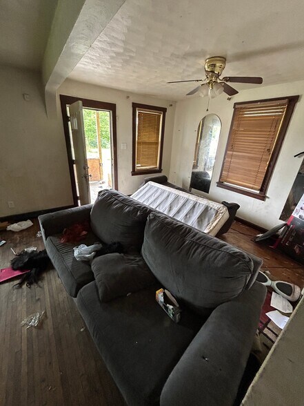 Building Photo - 951 High St