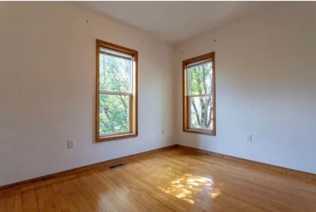 Building Photo - 945 Spruce St