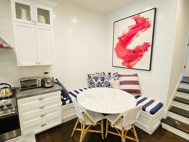 Building Photo - Modern 3 Bed 3 Bath Townhouse Near Downtown Campbell