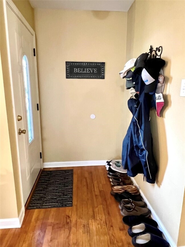 Building Photo - 1735 S Park