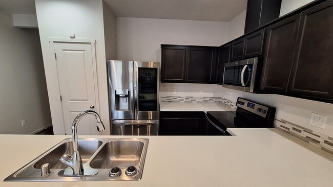 Building Photo - 11708 NE 23rd St