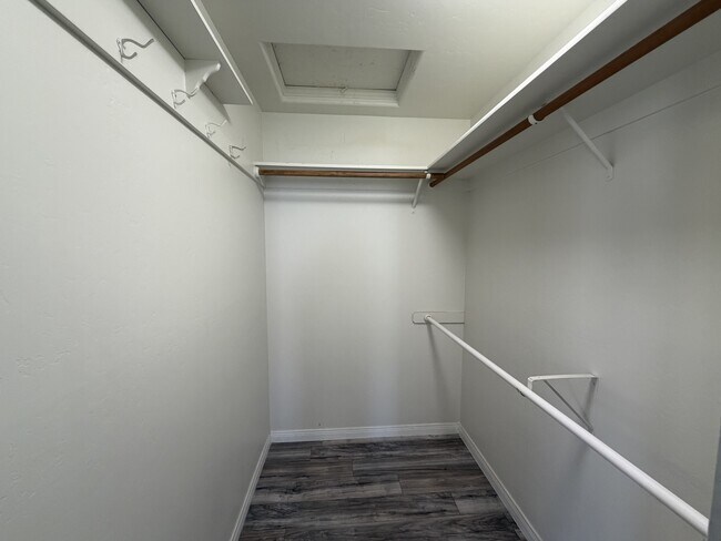 Building Photo - 5310 Summer Cypress Dr