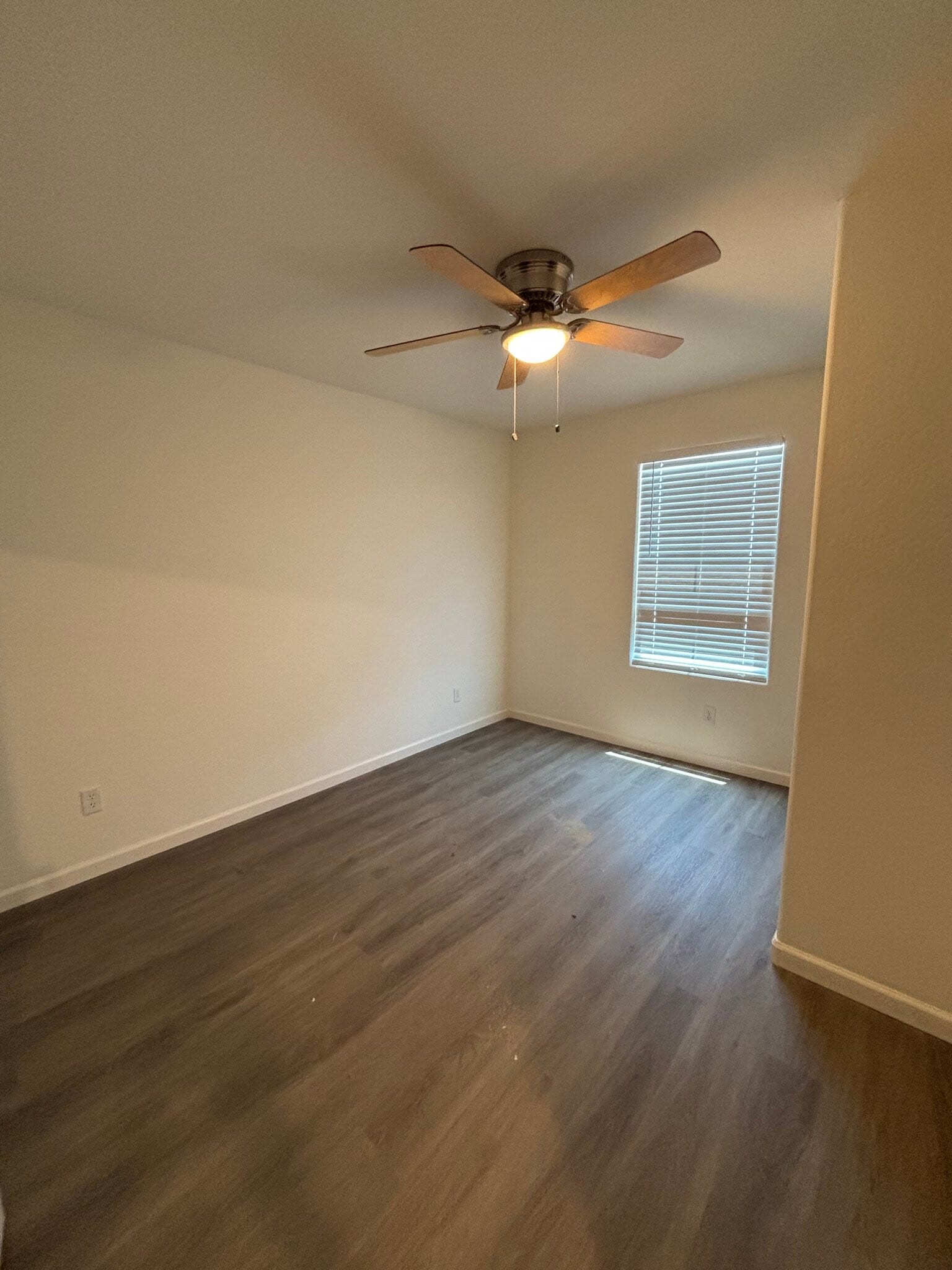 Building Photo - 12568 W Midway Ave