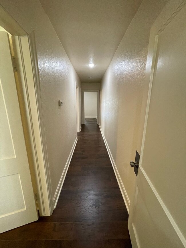 Building Photo - 1013 S 25th St