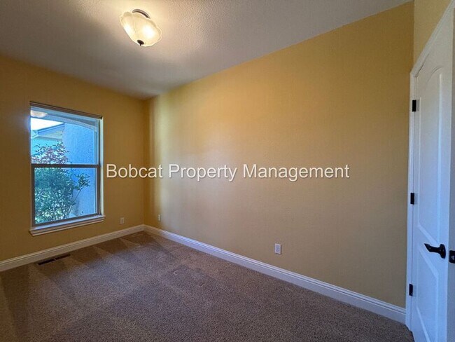Building Photo - 1360 Turner Ct