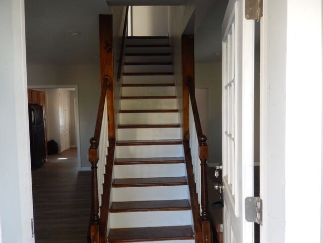 Building Photo - Newly Remodeled 3BR, 2BA, Single Family Ho...