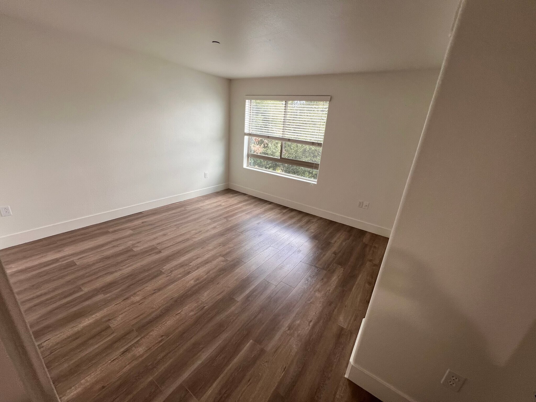 Building Photo - 11312 Huston St