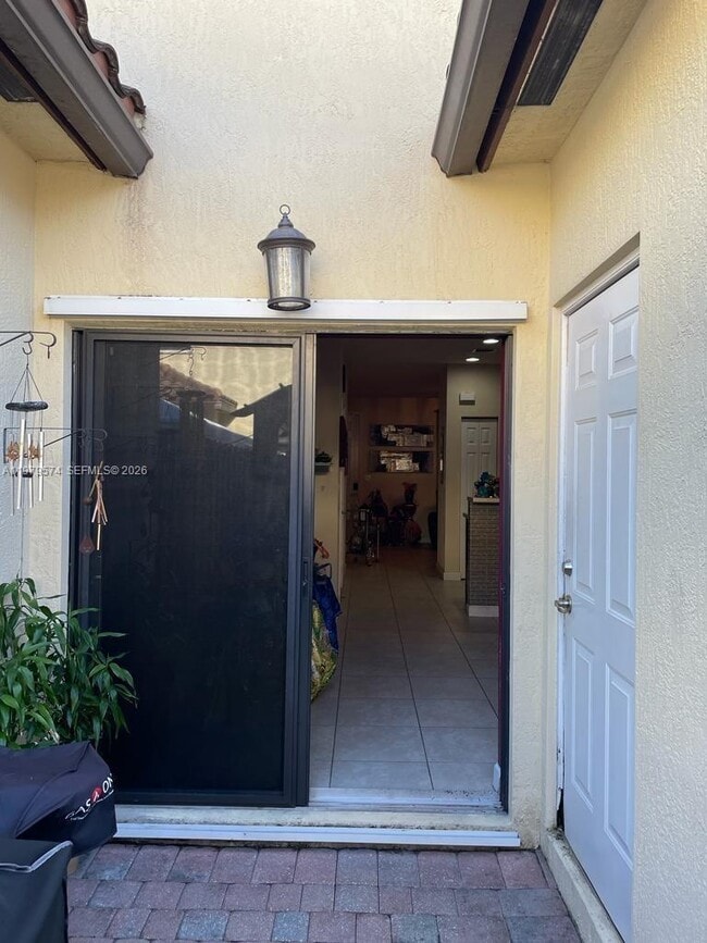 Building Photo - 3203 SE 6th St