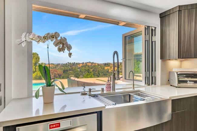 Building Photo - 22374 Algunas Rd