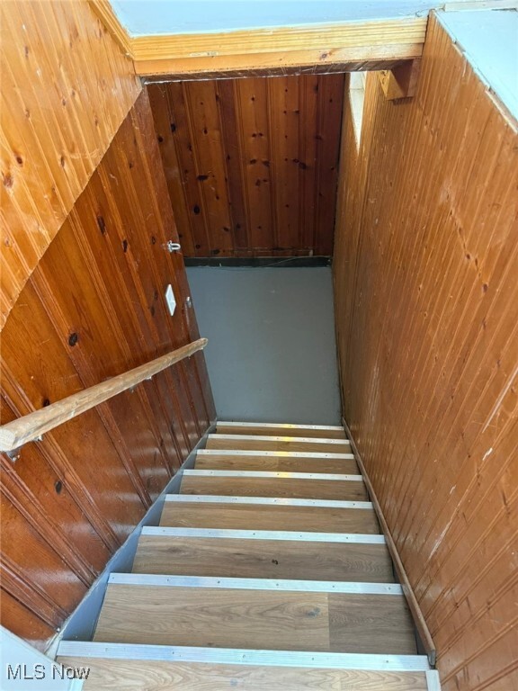 Building Photo - 1336 Thoreau Rd