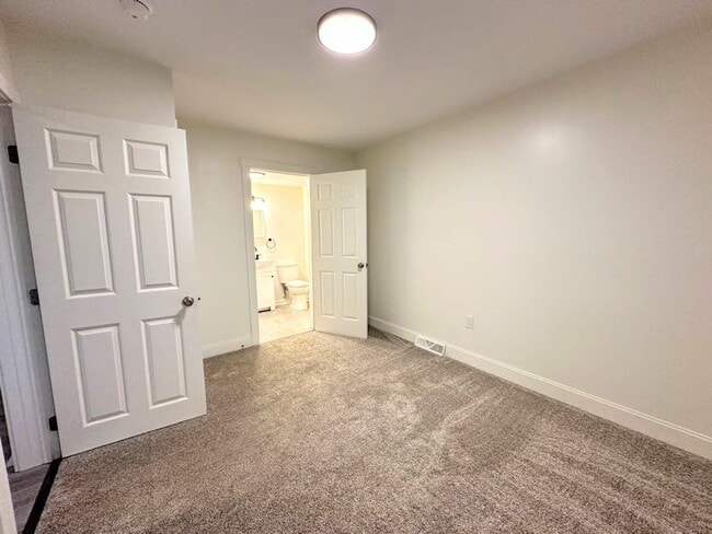 Building Photo - 1337 Methyl St