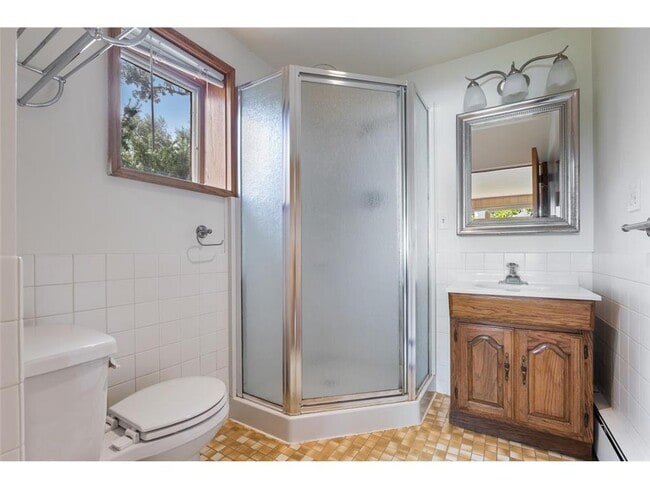 Building Photo - 6400 Greenbriar Ave