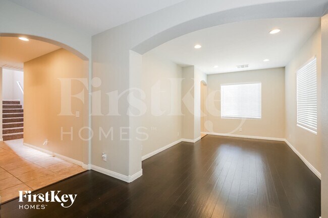 Building Photo - 6229 Green Heron St