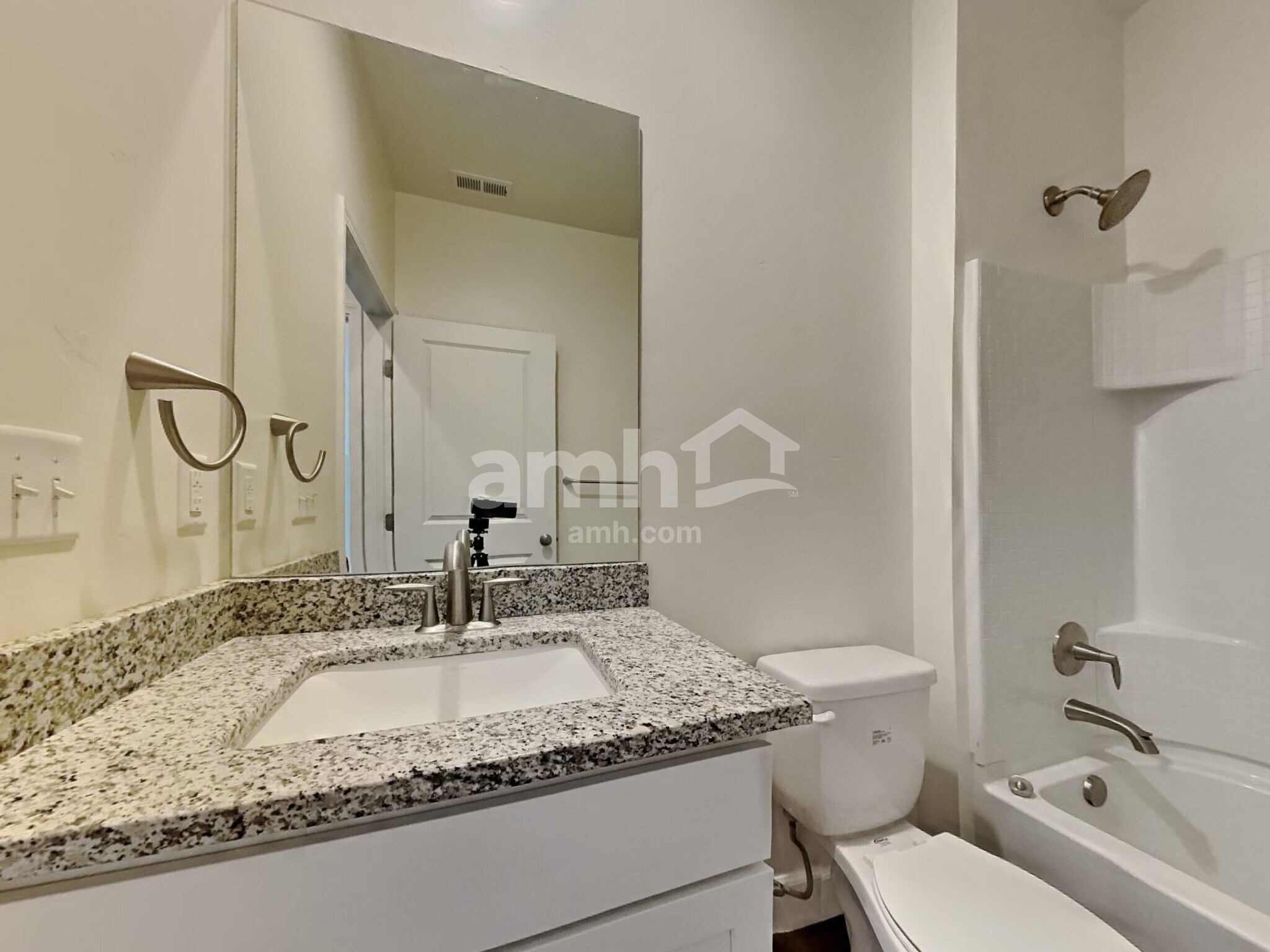 Building Photo - 275 E Sicily Dr