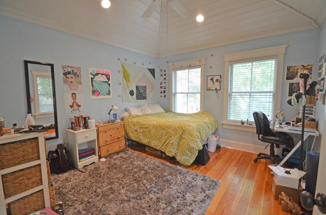 Front Upstairs Bedroom with Closet - 206 Calhoun St