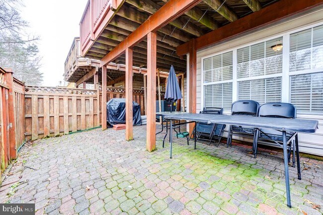 Building Photo - 6160 Cinnamon Ct